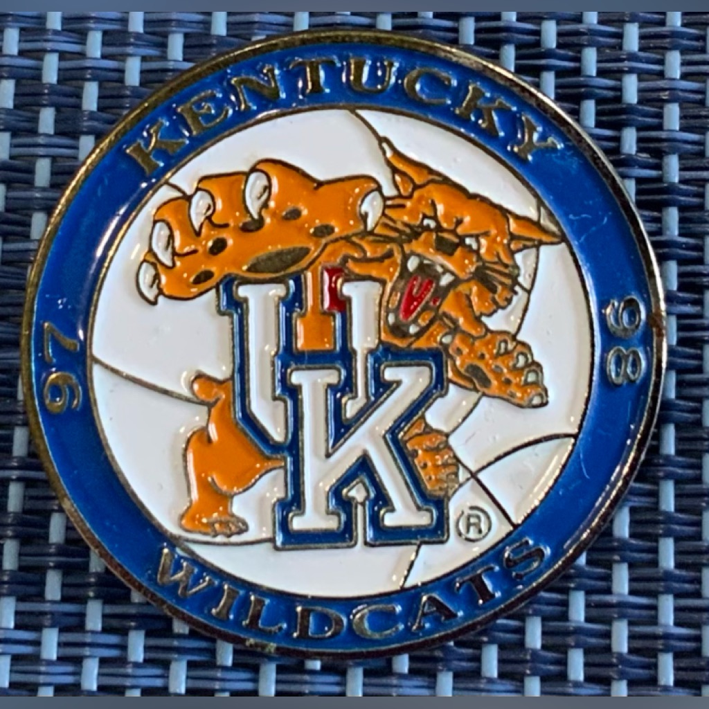 Kentucky Wildcats 19971998 Lapel Pin